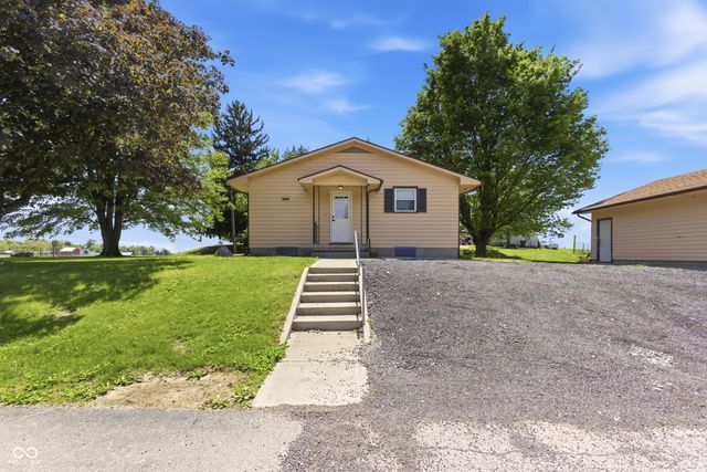 875 N 600 W, Anderson, IN 46011