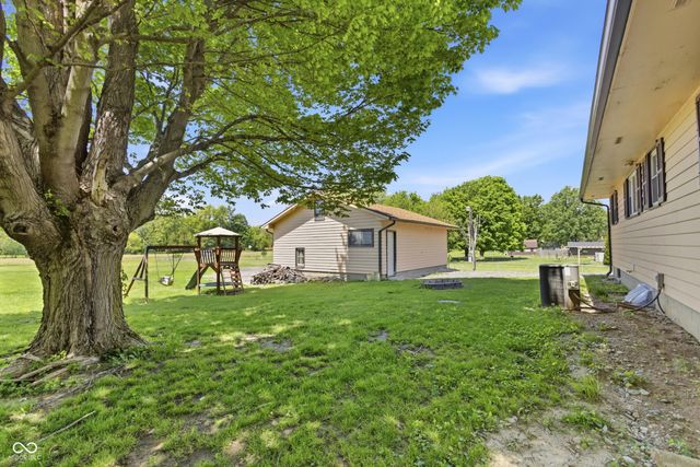 875 N 600 W, Anderson, IN 46011
