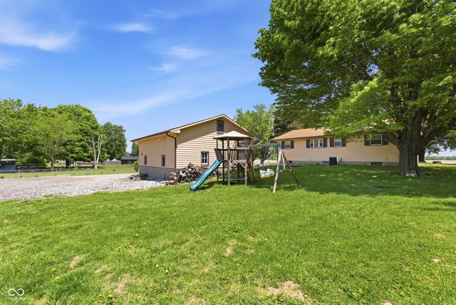 875 N 600 W, Anderson, IN 46011