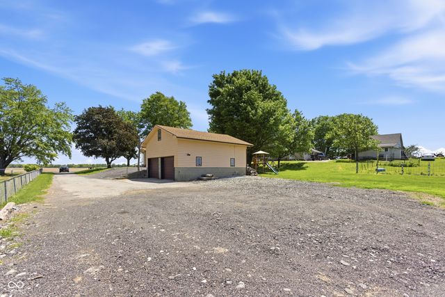875 N 600 W, Anderson, IN 46011