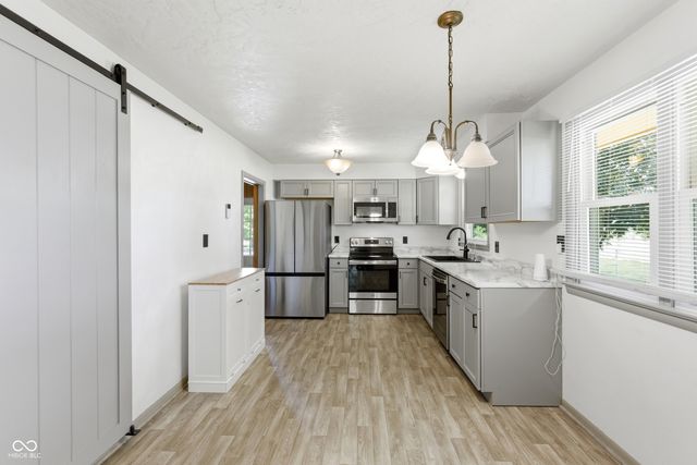 875 N 600 W, Anderson, IN 46011