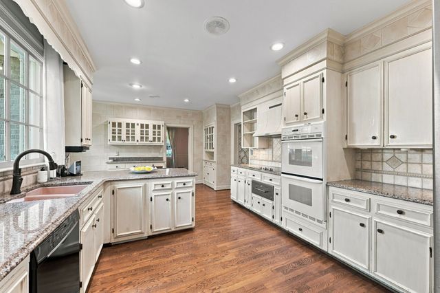 317 Sutherland Ave, Nashville, TN 37205