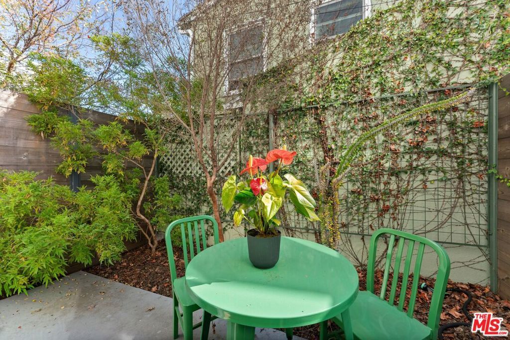 Image 8 of property listing at 1244 14th Street E, Santa Monica, CA 90404