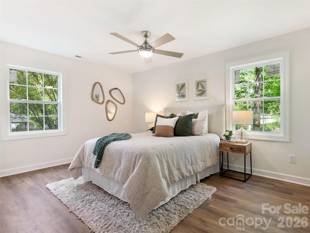 7606 Walnut Wood Drive, Charlotte, NC 28227