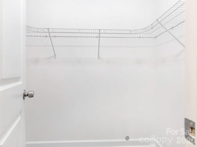 7606 Walnut Wood Drive, Charlotte, NC 28227