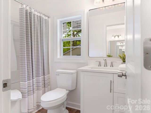 7606 Walnut Wood Drive, Charlotte, NC 28227