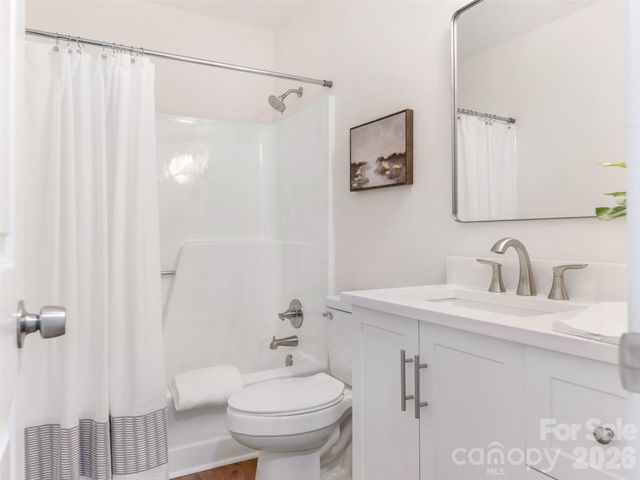 7606 Walnut Wood Drive, Charlotte, NC 28227