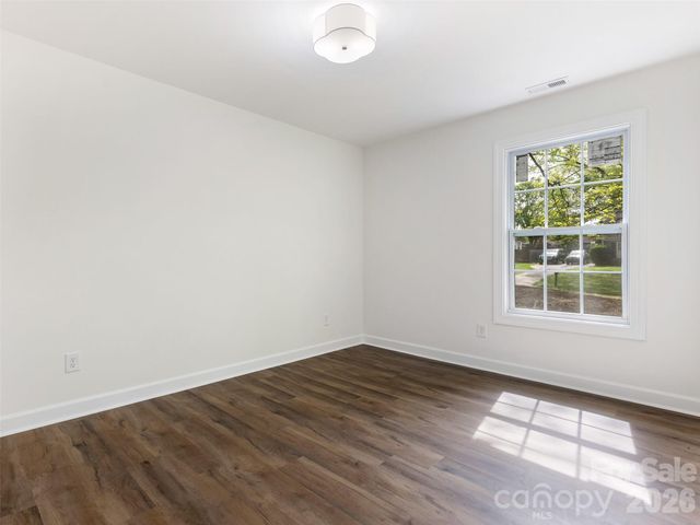 7606 Walnut Wood Drive, Charlotte, NC 28227