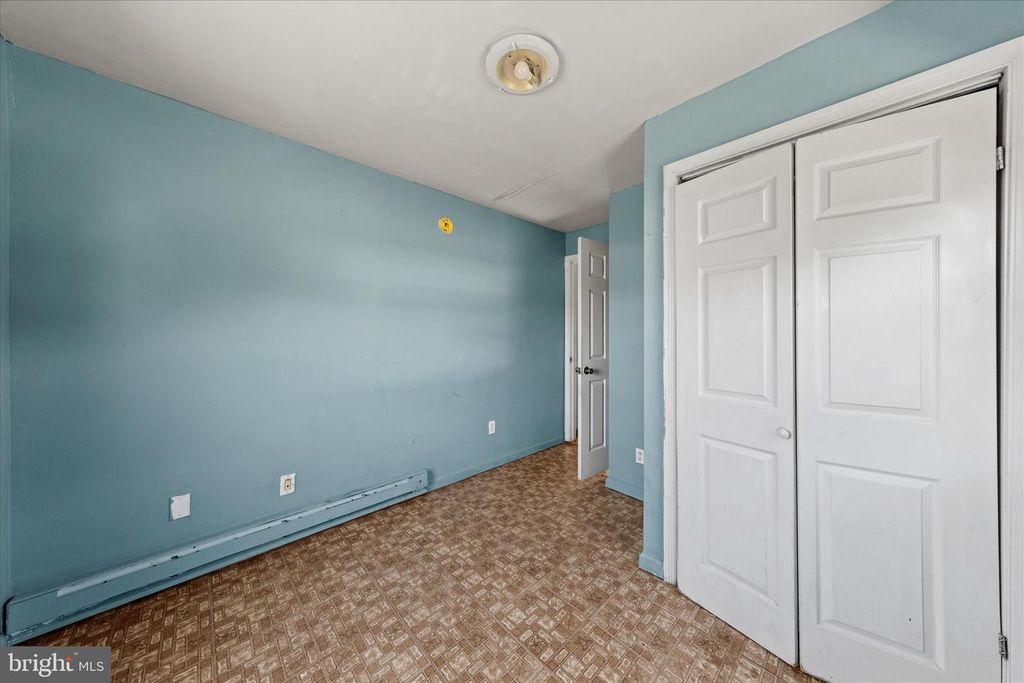 Image 14 of property listing at 303 N FRONT ST, Seaford, DE 19973