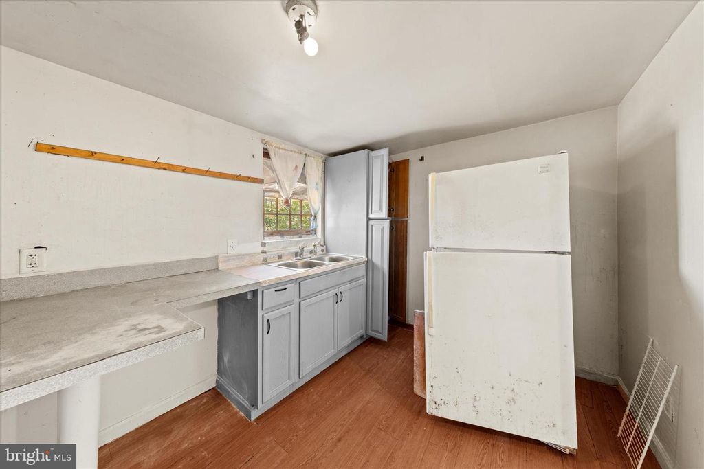 Image 20 of property listing at 303 N FRONT ST, Seaford, DE 19973