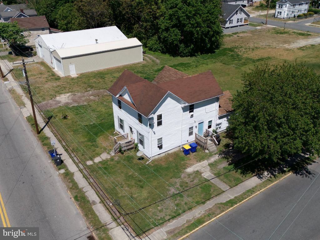 Image 28 of property listing at 303 N FRONT ST, Seaford, DE 19973