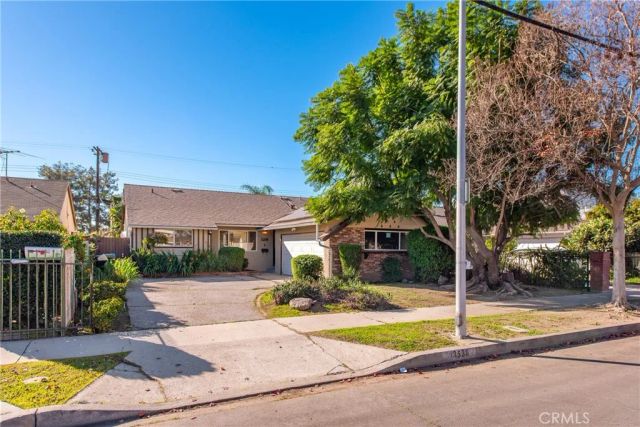 13538 Cantara, Panorama City, CA 91402