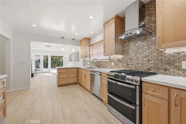 13538 Cantara, Panorama City, CA 91402