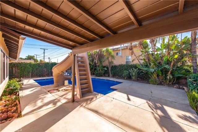 13538 Cantara, Panorama City, CA 91402