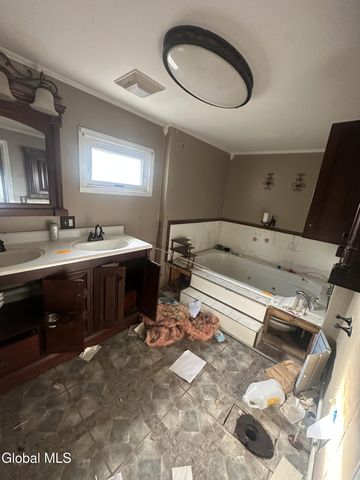 334 Main Street, Corinth, NY 12822