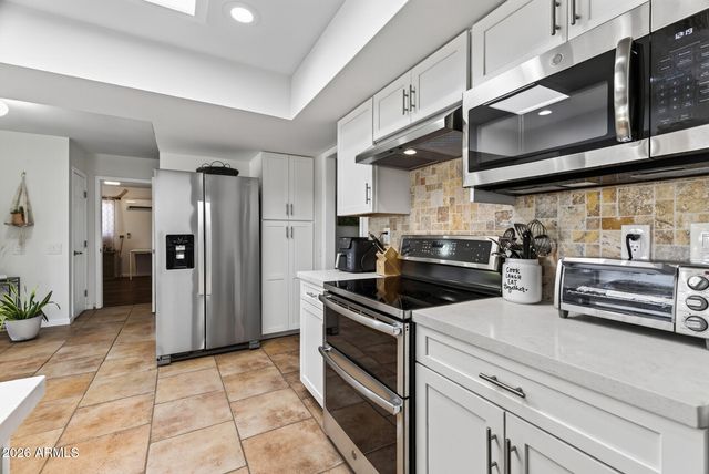 9711 W CALICO Drive, Sun City, AZ 85373