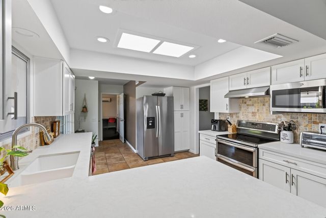 9711 W CALICO Drive, Sun City, AZ 85373