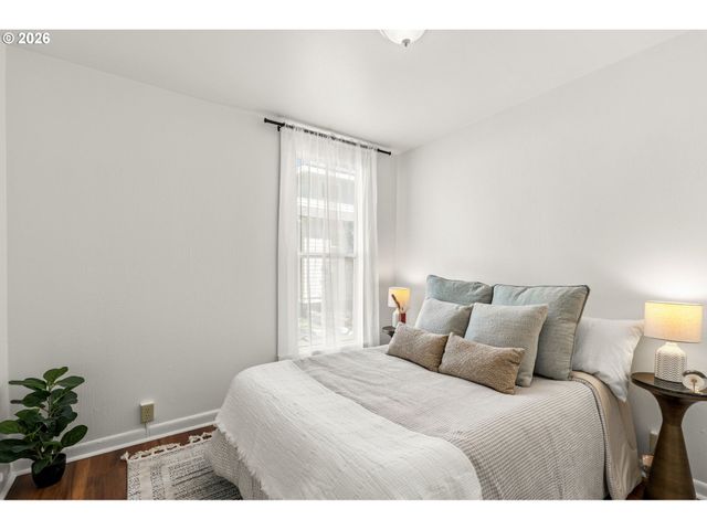 257 W 15TH Ave, Eugene, OR 97401