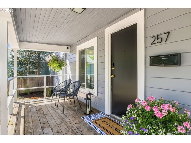 257 W 15TH Ave, Eugene, OR 97401