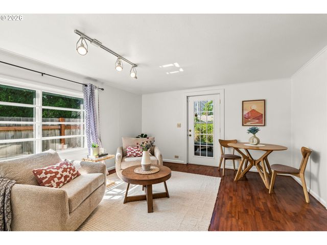 257 W 15TH Ave, Eugene, OR 97401