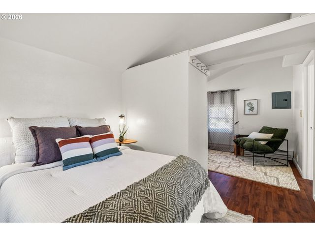 257 W 15TH Ave, Eugene, OR 97401