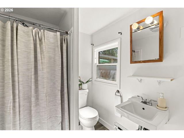 257 W 15TH Ave, Eugene, OR 97401