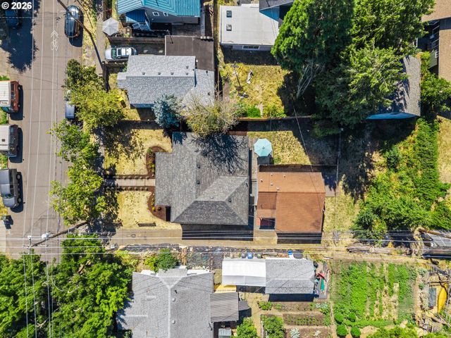 257 W 15TH Ave, Eugene, OR 97401