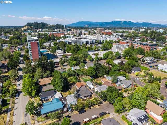 257 W 15TH Ave, Eugene, OR 97401