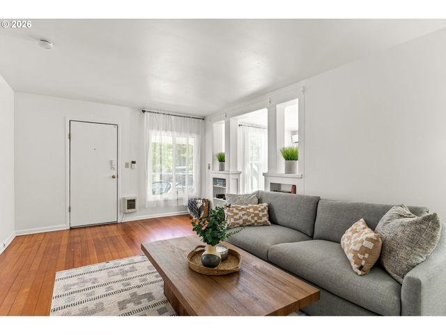 257 W 15TH Ave, Eugene, OR 97401