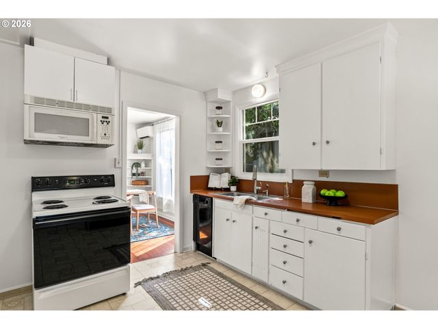 257 W 15TH Ave, Eugene, OR 97401