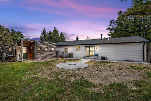 2512 44TH STREET, Two Rivers, WI 54241