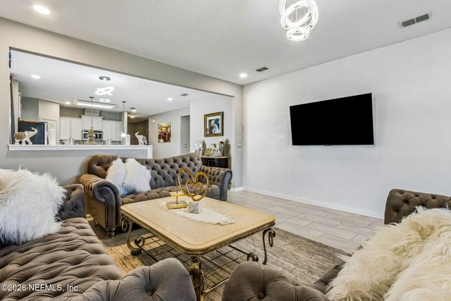 10400 ADDISON LAKES Drive, Jacksonville, FL 32257