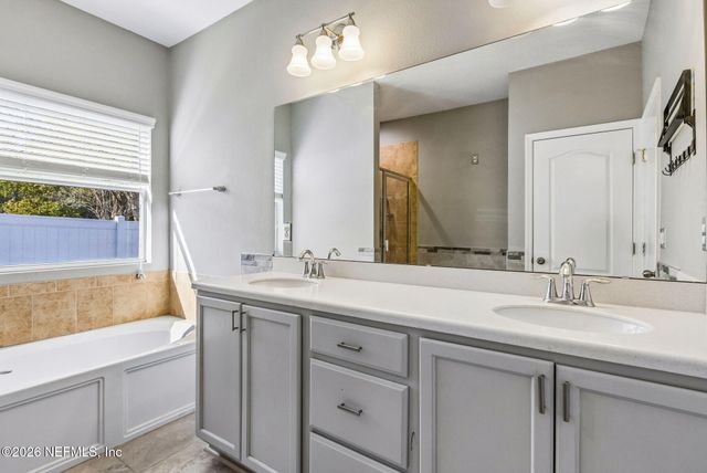 10400 ADDISON LAKES Drive, Jacksonville, FL 32257