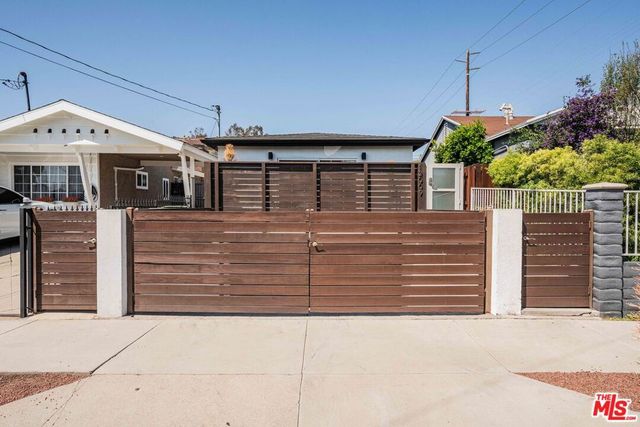 12009 Cedar Avenue A, Hawthorne, CA 90250