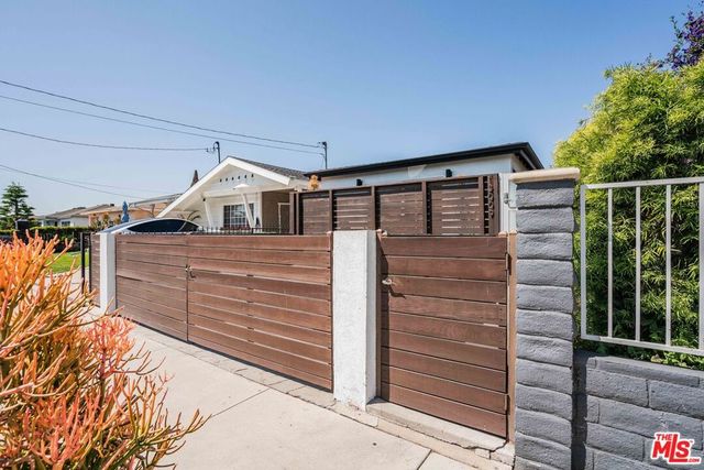 12009 Cedar Avenue A, Hawthorne, CA 90250