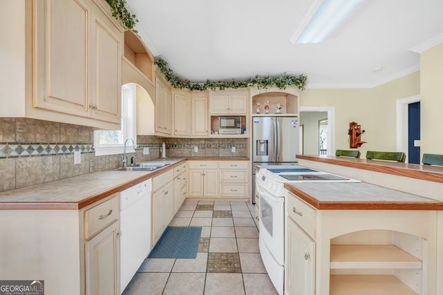 404 Blue Store Road, Forsyth, GA 31029