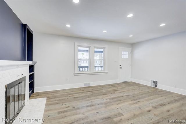 16309 Kirkshire Avenue, Beverly Hills, MI 48025