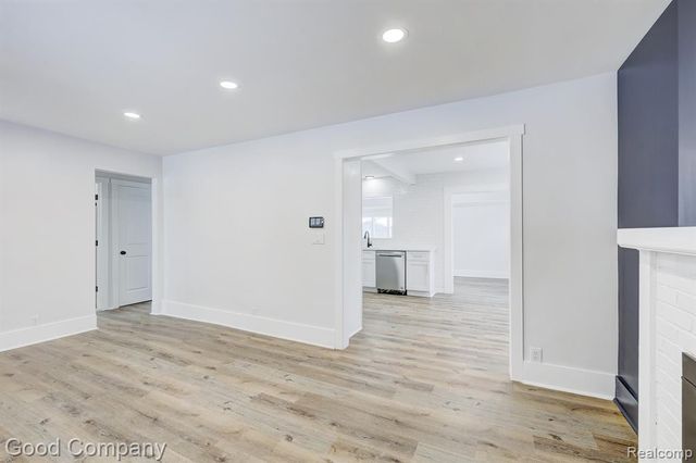 16309 Kirkshire Avenue, Beverly Hills, MI 48025