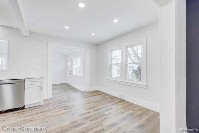 16309 Kirkshire Avenue, Beverly Hills, MI 48025