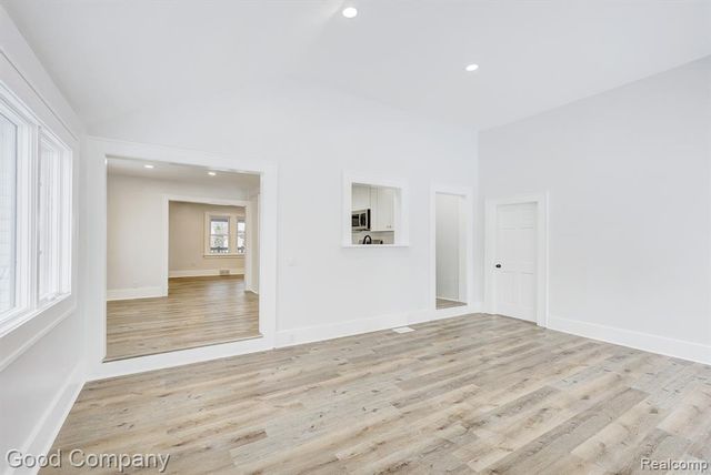 16309 Kirkshire Avenue, Beverly Hills, MI 48025