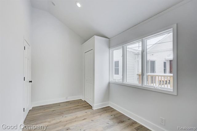 16309 Kirkshire Avenue, Beverly Hills, MI 48025