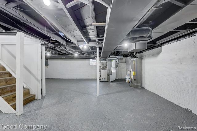 16309 Kirkshire Avenue, Beverly Hills, MI 48025