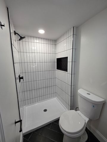 156 Beech St, Fitchburg, MA 01420