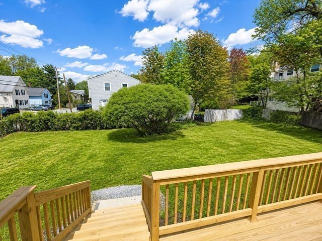 156 Beech St, Fitchburg, MA 01420