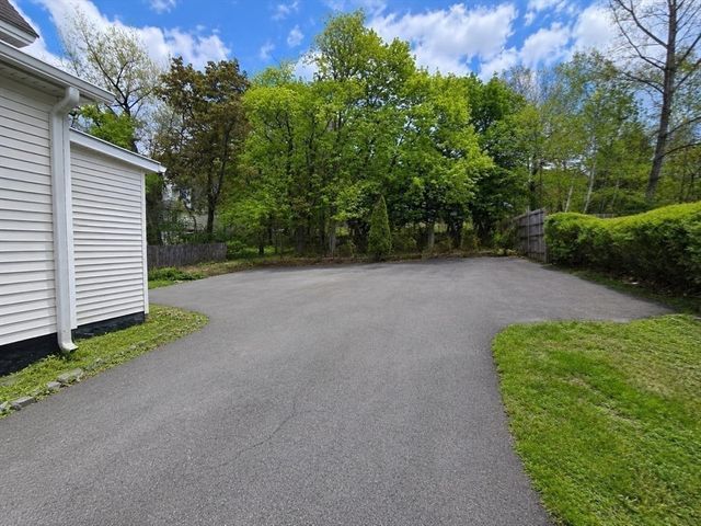 156 Beech St, Fitchburg, MA 01420