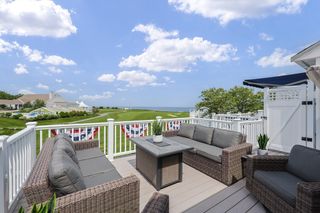 12 Cliffside Dr Oceanview, Plymouth, MA 02360