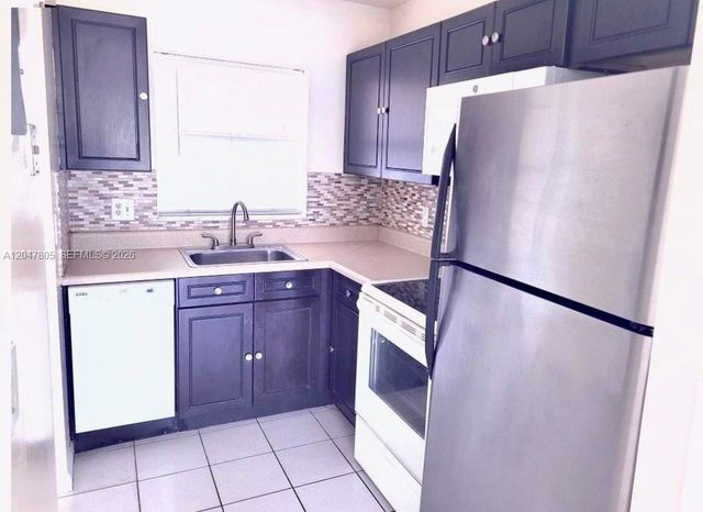 9851 Sandalfoot Boulevard 213, Boca Raton, FL 33428