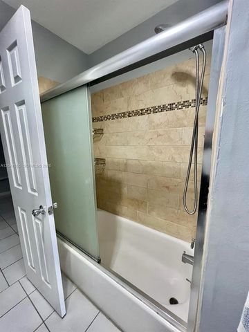 9851 Sandalfoot Boulevard 213, Boca Raton, FL 33428