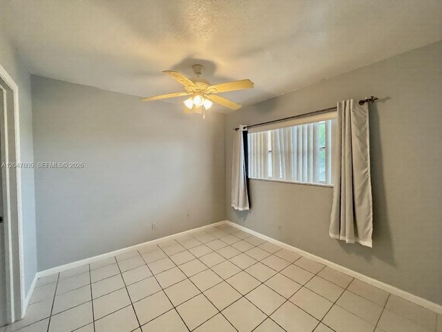 9851 Sandalfoot Boulevard 213, Boca Raton, FL 33428
