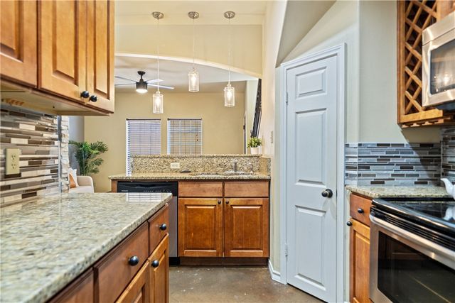 15422 Seamount Cay Ct 104, Corpus Christi, TX 78418